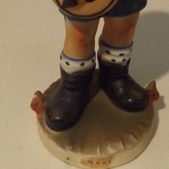 Erich Stauffer Figurine Boy Playing Banjo - Picture 4 of 4